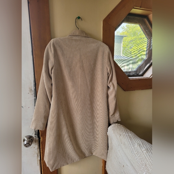 3/30$  ONLY Size Small Slim Fit Corduroy Long Jacket - Neutral - Picture 3 of 3